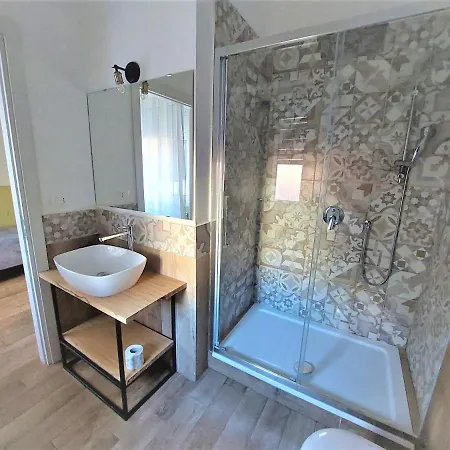 Leone & Restaurant Aic B&B 4*