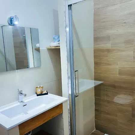 Leone & Restaurant Aic Bed & Breakfast