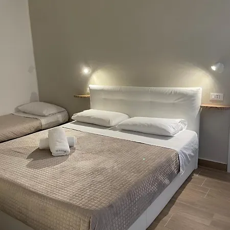 Leone & Restaurant Oda ve Kahvaltı Palermo