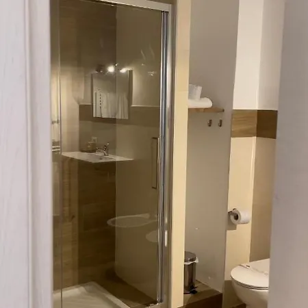 Bed & Breakfast Leone & Restaurant Aic 4*