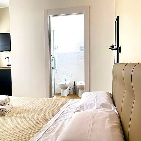 Leone & Restaurant Aic Nocleg ze śniadaniem 4*