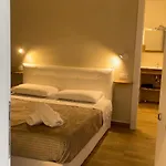 Leone & Restaurant Aic 4*